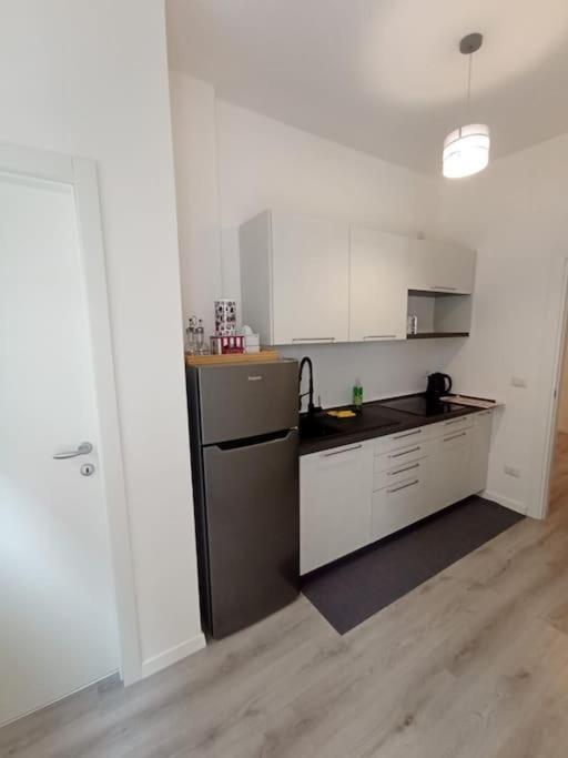 Andrea Central Apartment Барі Екстер'єр фото