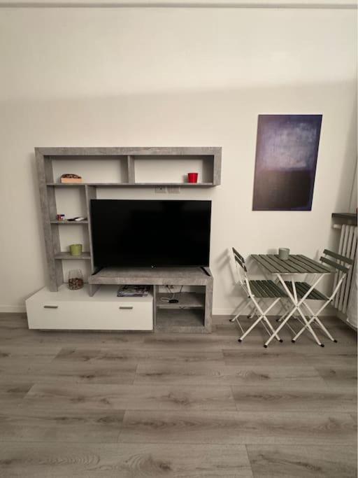 Andrea Central Apartment Барі Екстер'єр фото